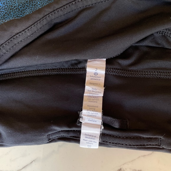 Lululemon speed up short size 2 - Picture 4 of 8